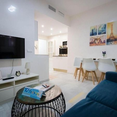 Holidays2Malaga Eduardo Ocon Ground Floor Renovated Apartment In The City Center Exteriér fotografie