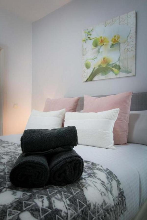 Holidays2Malaga Eduardo Ocon Ground Floor Renovated Apartment In The City Center Exteriér fotografie