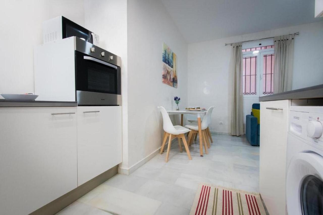 Holidays2Malaga Eduardo Ocon Ground Floor Renovated Apartment In The City Center Exteriér fotografie